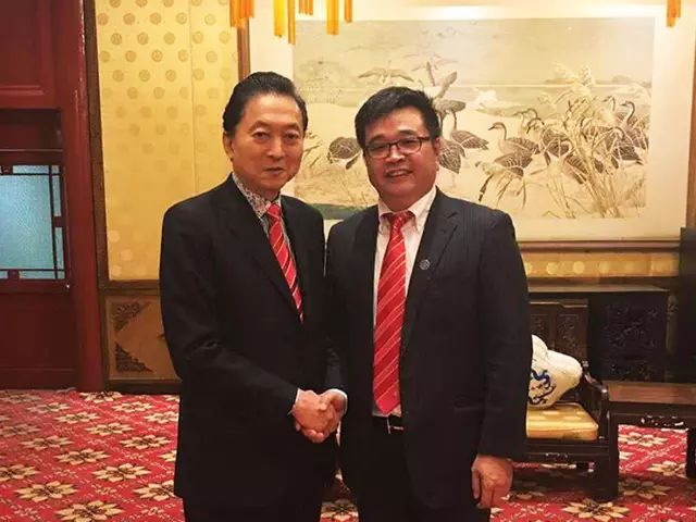公司董事长刘严蓬与日本前首相鸠山由纪夫于北京亲切会谈-国投盛世